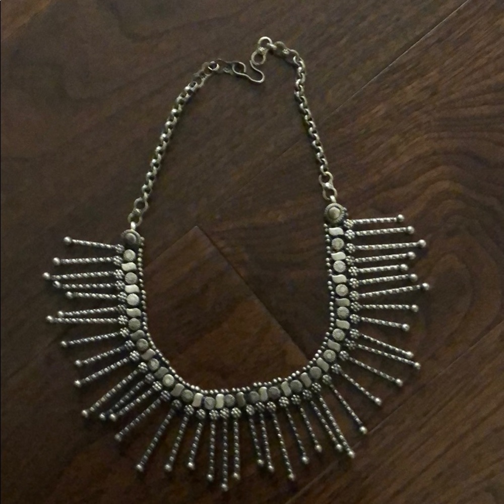 Choker necklace in silver color